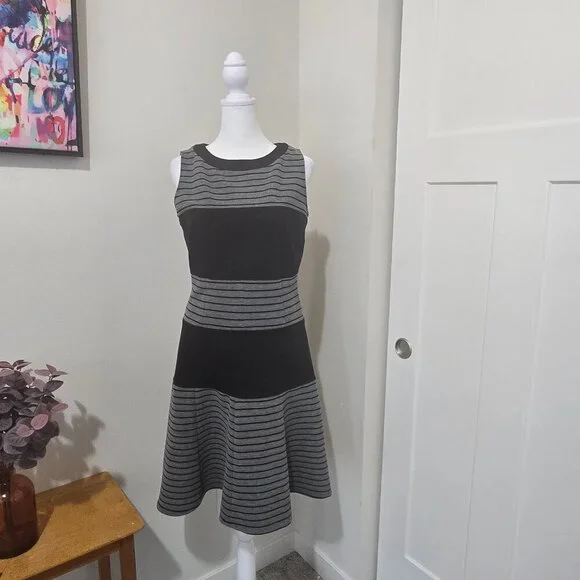Julian Taylor Dresses | Julian Taylor Of Ny Black And Gray Bodycon Fit And Flare Dress - Size 6 | Color: Black/Gray | Size: 6 | Trader_Jaynes's Closet